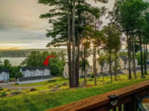 Relaxing Winnipesaukee Condo! Hotels in Laconia