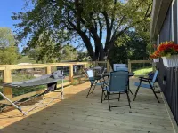 Cozy Cabin Retreat located just minutes to Galena, IL & DBQ, IA