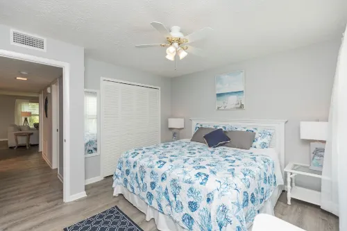 Beachy Getaway–Cozy, Clean & Equipped w/ All Essentials! Relax, Enjoy & Refresh! - 2-Star