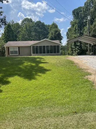 Cabin near boat ramp at Sardis Lake