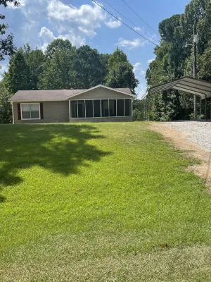 Cabin near boat ramp at Sardis Lake