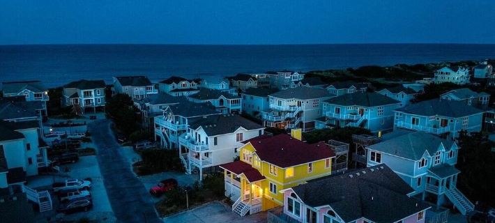 Beach Block Ocean Sands Bright Beautiful Beach House -Second Chance Отели в г. Королла