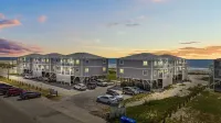 BEACHFRONT!!! Recently Updated 2 Bedroom 2 Bath  Condo - 2-Star