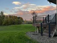 Heise Hot Springs Gathering Place sleeps 30+ w/Hot tub