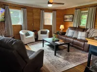 Franklin North Carolina Cozy Cabin on Little Tennessee River.
