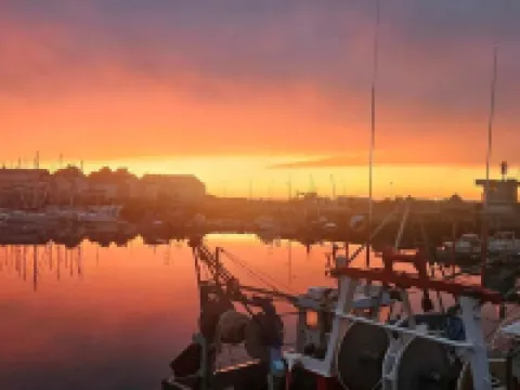 Location Studio Centre Ville, Animaux de Compagnie Acceptés Hotels in Grandcamp-Maisy