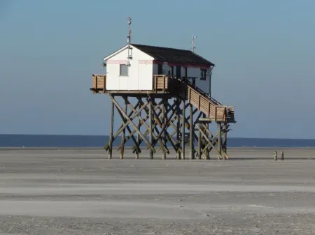 Böhler Butendiek - 5-star vacation apartment under thatch (pet-friendly) Отели в г. Санкт-Петер-Ординг