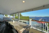 Large waterfront home w/ pool