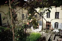 Bel Appartement de 110m2 Dans un Hôtel Particulier du Xviiie Siècle Hotel a Salins-les-Bains