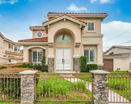 Convenient Located Warming Large 4 Bedroom 3 Bath Home Near DTLA over 2,100 SF Hoteles en El Monte
