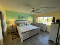 Beach Paradise! Relaxation, Sports, Beach, Food and Drinks! all in the Village!