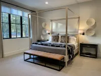 Four Seasons Luxury 5 Br Lodge w/ Hot Tub, Infinity Pool and More のホテル