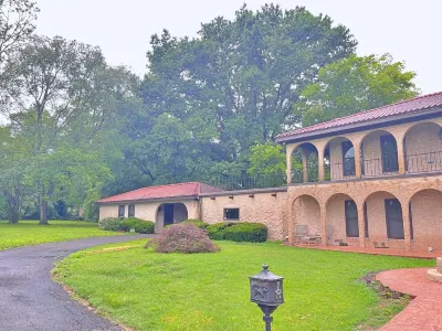 The Ocoee Casita - Less then 5 minutes from Lee University Hotels in 