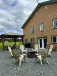 Valley View Retreat - Spacious, beautiful home near river - perfect for families