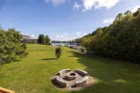 4-Bedroom 3-Bath Lakefront Home with Private Dock.  Can Sleep up to 14 People.