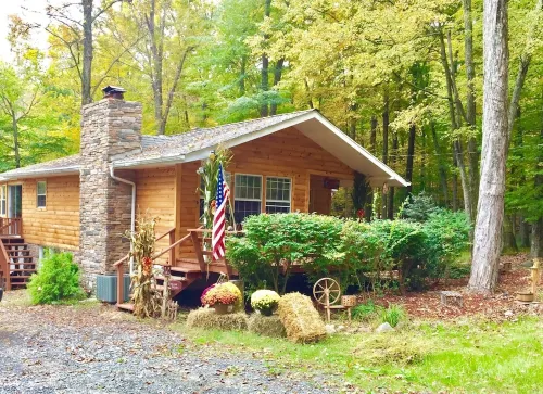 Bob's Big Woods Bungalow - 3 Bedrooms-3 Bath  - A/C and Wifi