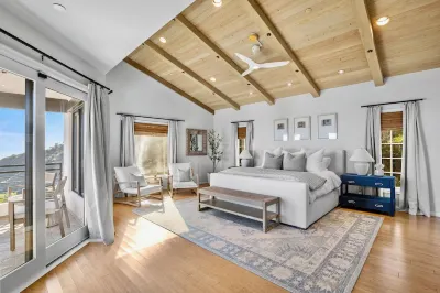 Mt Malibu Mansion w/ Amazing Ocean Views, Guest House, 2+ Acres, Hot Tub!