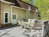 In Resort with Game Room & Grill Hotels in Massanutten