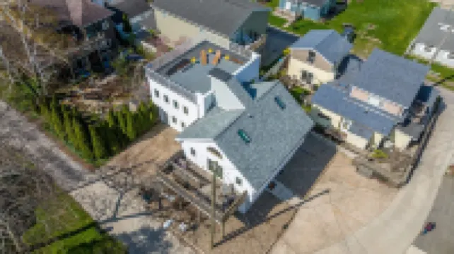 Unique 6 Bedroom Lakeview Home with Roof Terrace