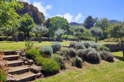 T2 ALIVU in a Corsican villa, comfortable, quiet, with swimming pool.
