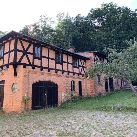 Unique vacation apartment for 6 to 8 people with a historic ambience