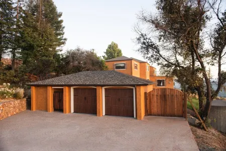 Valley of the Moon Getaway