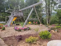 A Spacious Mountain Retreat with Stunning Views. 1 Bedroom, 2000Sqft Entire