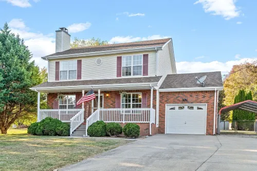 Single Family Home in a Beautiful Neighborhood Hotels in Clarksville