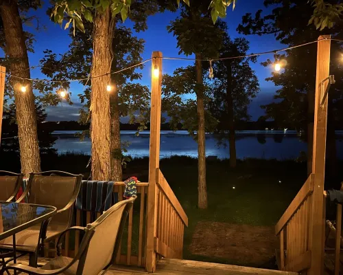 3 bedroom lake house & pool, only 35 min. to Wisconsin Dell and Cascade Mountain Hotels in Packwaukee
