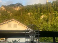Vacation Apartment with a View of the Mountains and Neuschwanstein Castle فنادق في شوانجاو