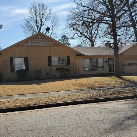 Ida's Oasis  near JRMC Hospital ,  Pine Bluff Country Club & Restaurants .
