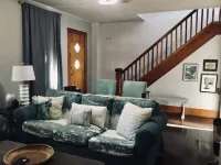 2 story house - 1 block from Clarion University / Penn West Clarion Hotel a Clarion County