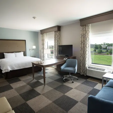 Hampton Inn and Suites Stillwater West