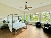 One of a Kind! Stunning Treetop Mansion on Smith Lake - Sleeps 22! 温斯頓縣酒店
