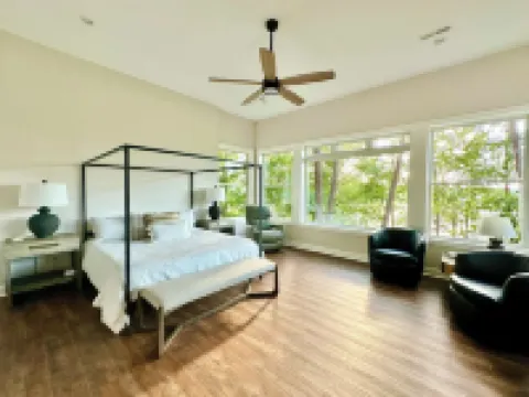 One of a Kind! Stunning Treetop Mansion on Smith Lake - Sleeps 22!