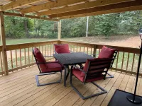 Retreat to the peaceful Tennessee countryside. Pet-friendly.