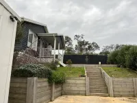 Relaxing getaway in our home away from home at Highbury rise - 3-Star