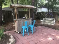 1 BR Studio/Cottage with Pool & Golf Cart/ Near Beach Hotels near Gallery 57