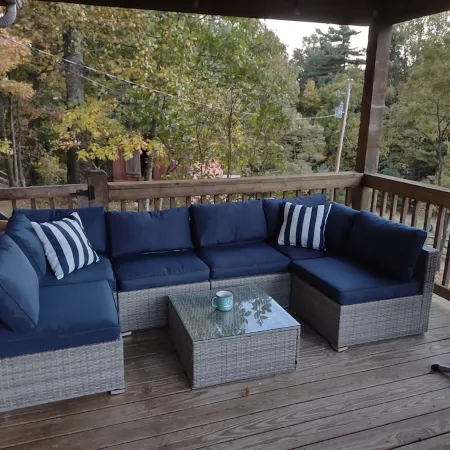 Remote cabin with gorgeous view and sunsets, pets free, fast Wi-Fi!