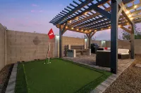 Superstition Views - 3 Bedroom 2.5 Bath w/ a Fun Backyard!