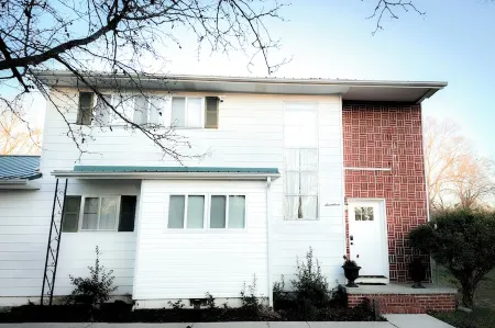 Charming 4-bedroom home in Fort Oglethorpe, just minutes from Chattanooga!