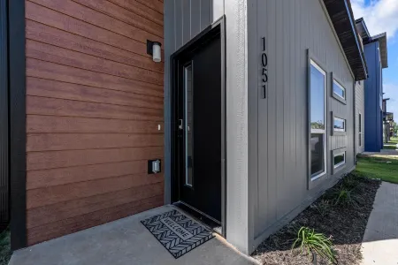 Dog Parks • Museums • Walking and Biking Trails Отели в г. Сентертон