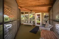 Perfect for multi-generational living, pool home, pet-friendly, 10 mins to DTSP