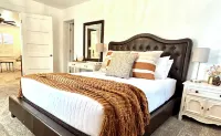 Perched on Pine: Endless Downtown Fun!