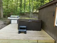 Pet friendly, hot tub, cabin