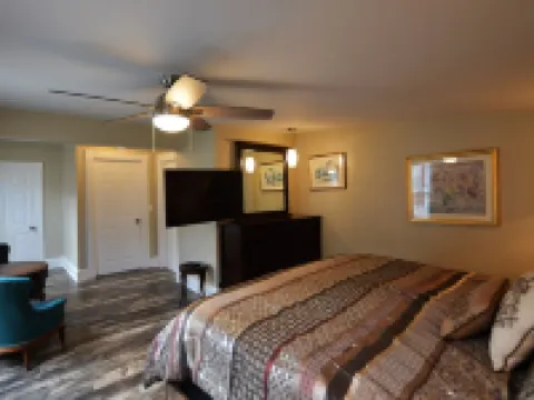 Our historic 140 year old home is a minutes walk to Downtown Flushing Hotels in Flushing