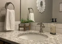 Downtown Townhouse + Bikes Hotels near River's Edge Natural Area