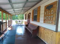 Rustic Serenity in the Ozarks