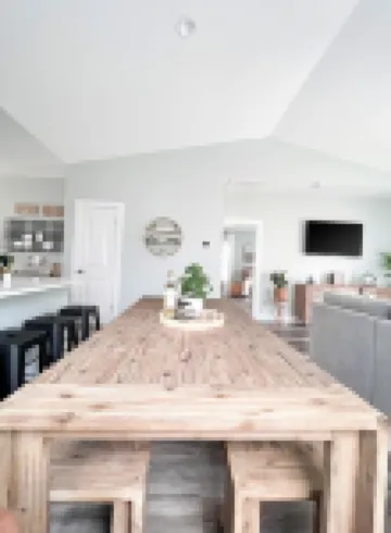 Close 2 Beach & Bases-Game Room-Stocked Kitchen-Backyard oasis-2 Fire Pits-Grill