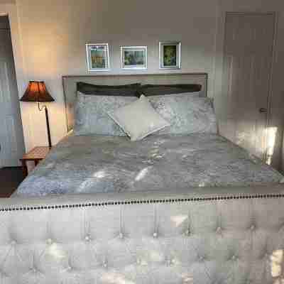 Private Guest House in the heart of Wimberley, Texas Rooms